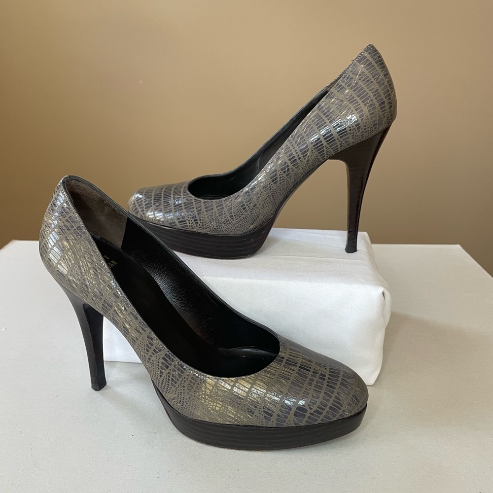 Stuart Weitzman Platform Pumps Gray Snake Leather… - image 2